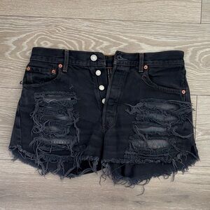 Vintage Levi’s Black Demin Shorts Women’s Small